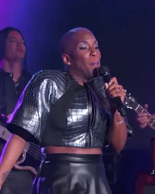 Liv Warfield Washington