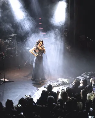 Mon Laferte Washington