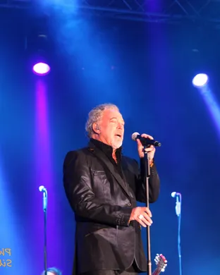 Tom Jones Hanover